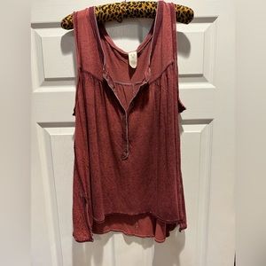 ⭐️ We the Free Sleeveless Flowy Top Size S ⭐️
